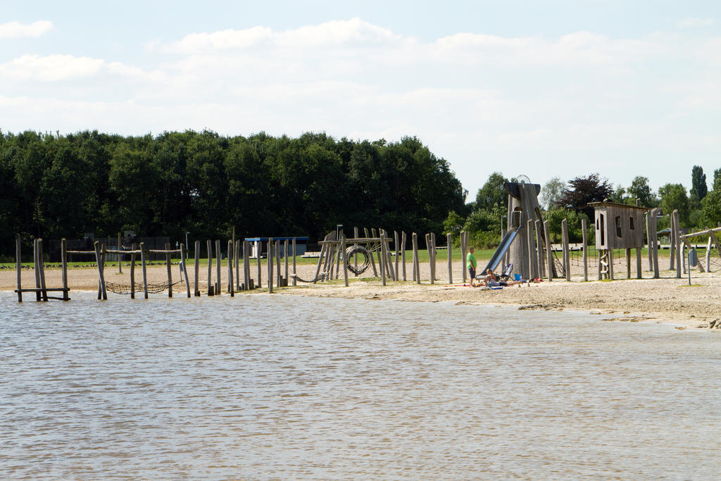 ホテルHulsebos Zuidbroek エクステリア 写真